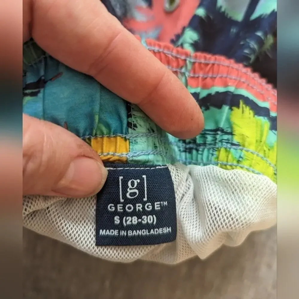 Men's Tropical Swimsuit Size Small 28-30